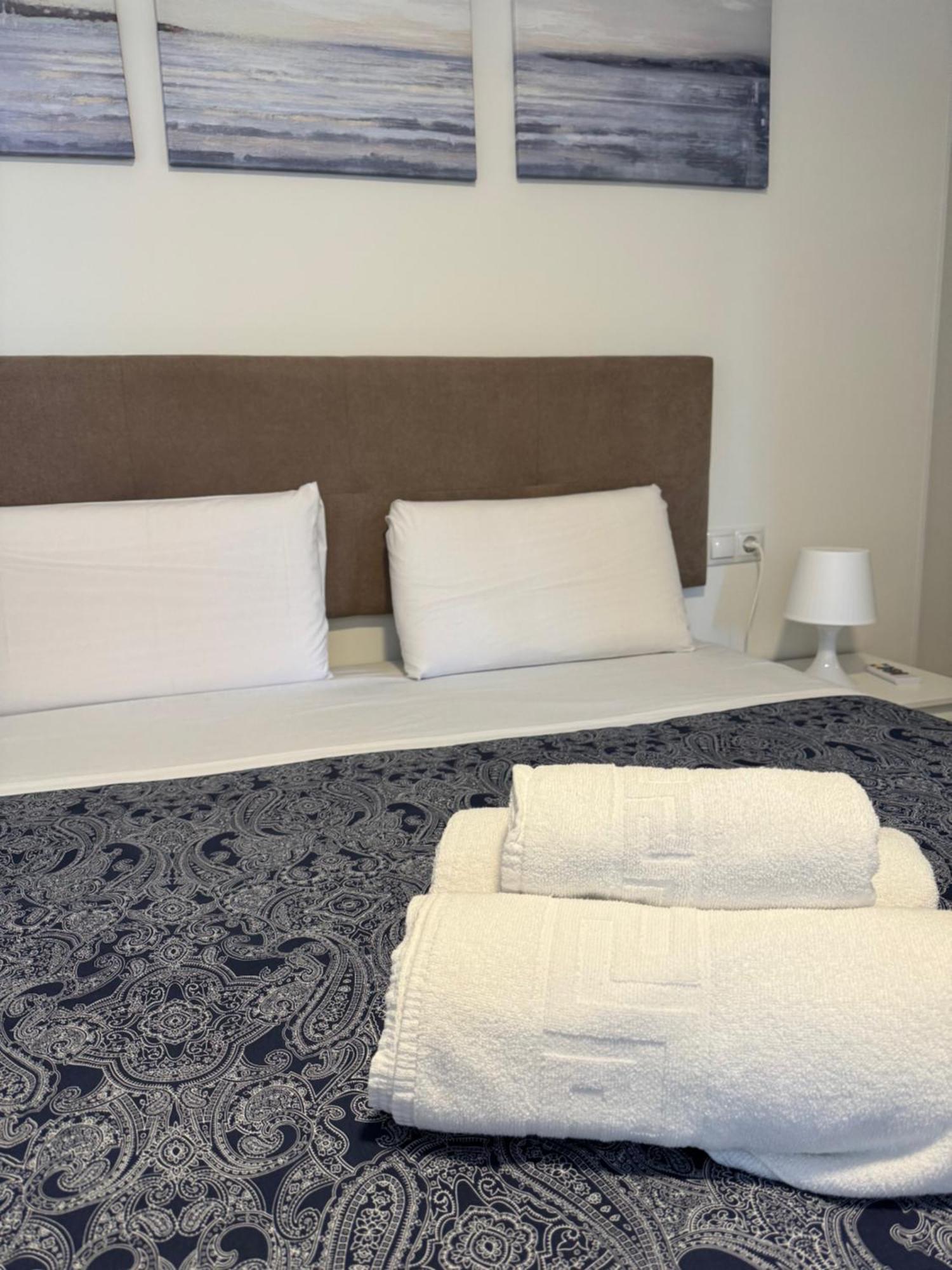 Mediterranean Malagueta Suite Малага Экстерьер фото